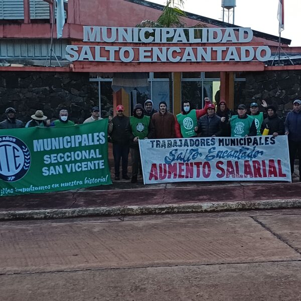 Municipales de Salto Encantado siguen reclamando aumento salarial