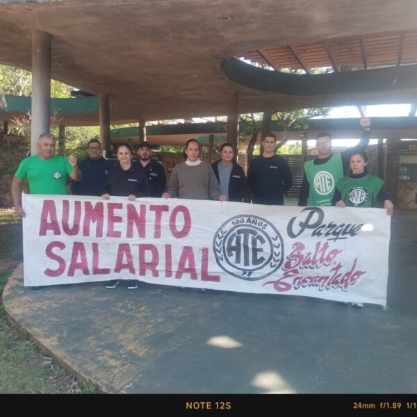 Trabajadores de Parque Salto Encantado reclaman aumento salarial.